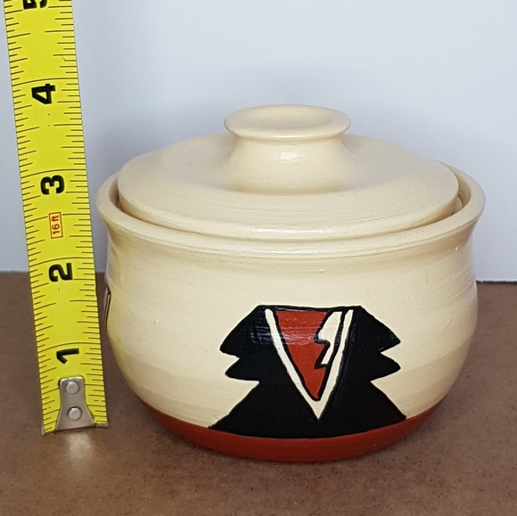 Hand Painted Pottery Bowl with Lid - Picture 3 of 7